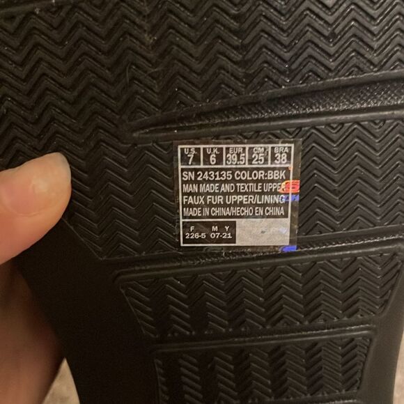 Skechers Foamies Cozy Camper Black Men’s 7 Eur 39.5 Quilted Slip-On Clogs Unisex - Picture 8 of 9